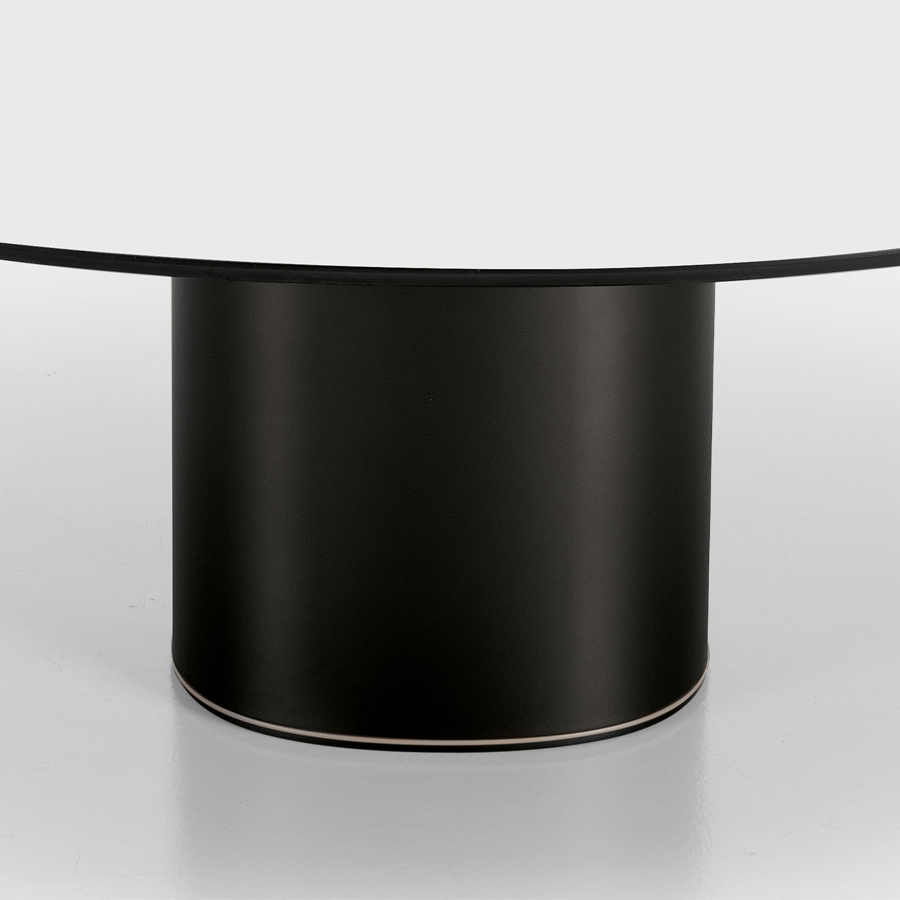 Kristalia Holo Pillar - Esstisch - Standfuß onyx schwarz - Tischplatte Fenix-NTM weiß