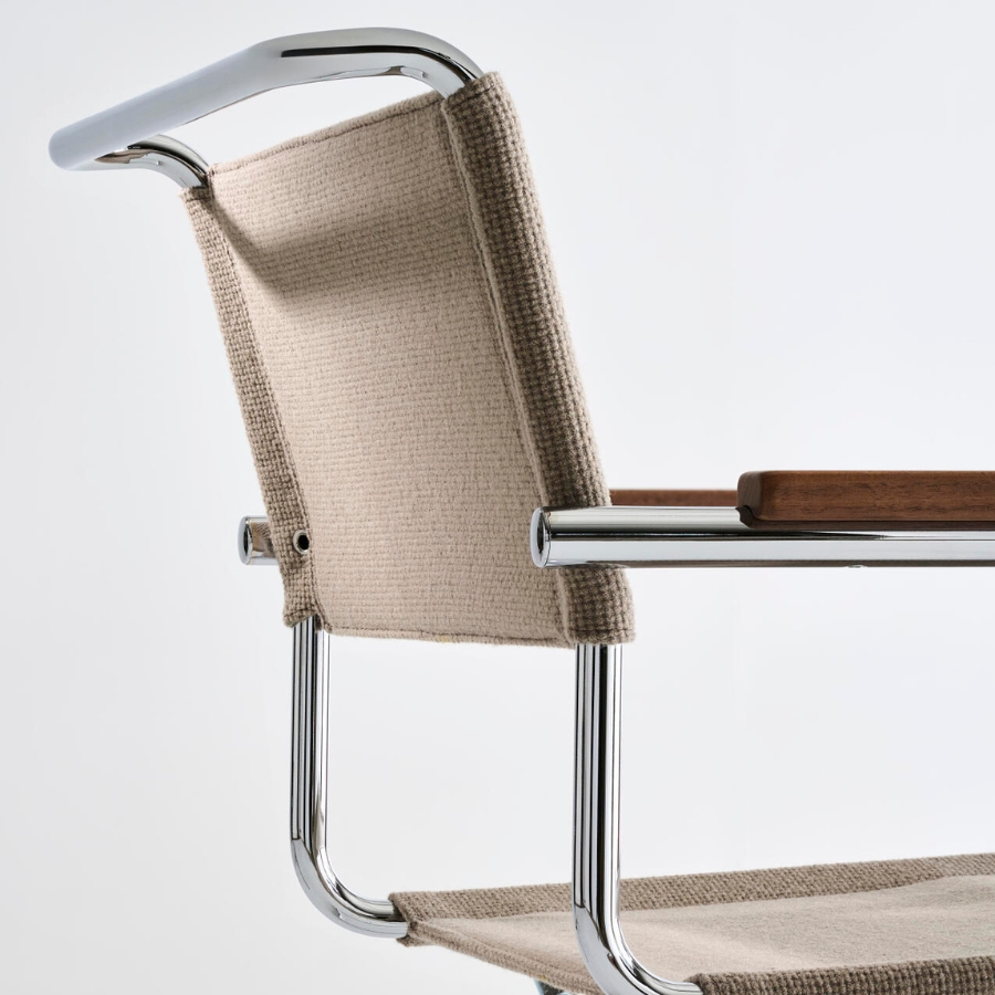 THONET Stahlrohr-Freischwinger S 34 V mit Armlehnen | Sitz u. Rücken Stoffmuster | Gestell chrom