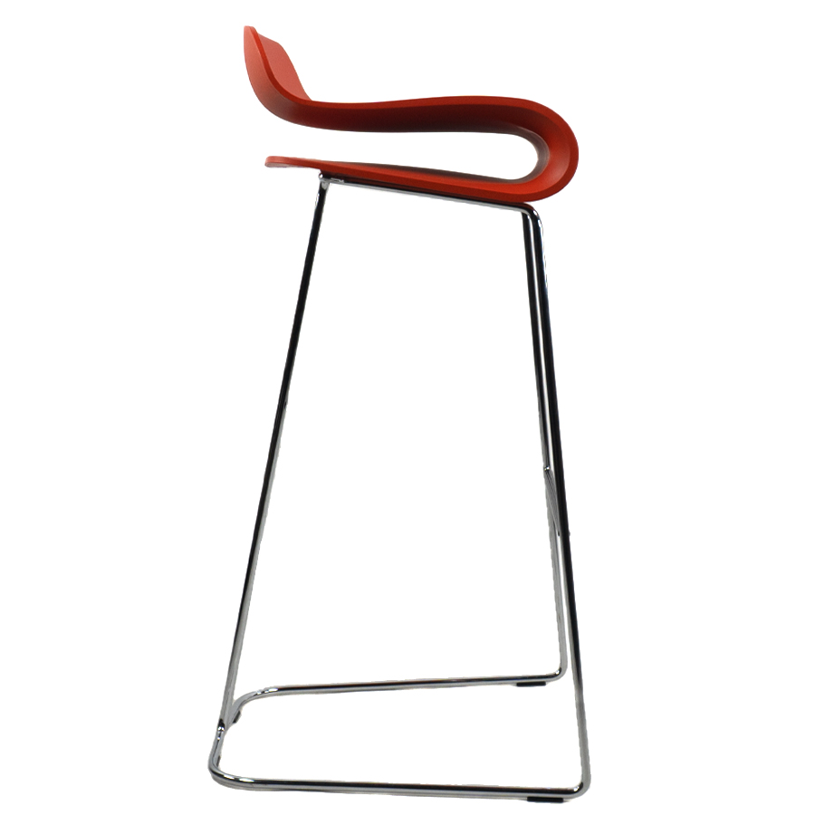 Kristalia BCN Barhocker mit Kufengestell verchromt | Schale korallenrot | Höhe 66 cm