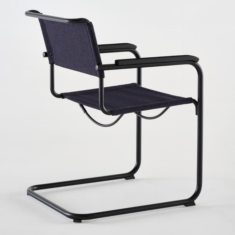 THONET Stahlrohr-Freischwinger S 34 V mit Armlehnen | Sitz u. Rücken Stoffmuster | Gestell schwarz