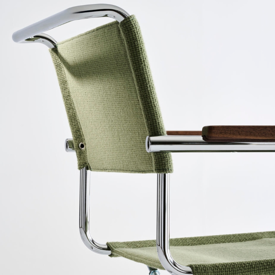 THONET Stahlrohr-Freischwinger S 34 V mit Armlehnen | Sitz u. Rücken Stoffmuster | Gestell chrom
