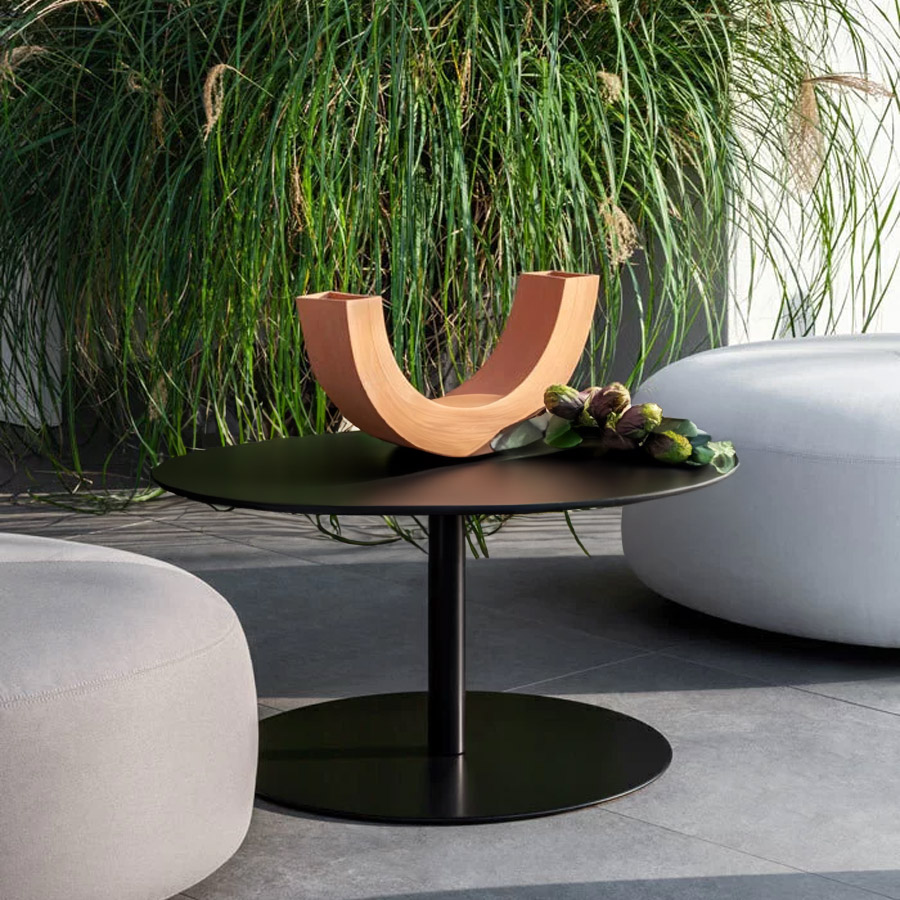 lapalma Brio Outdoor | Höhe 40 cm | Tisch schwarz | Beispielbild