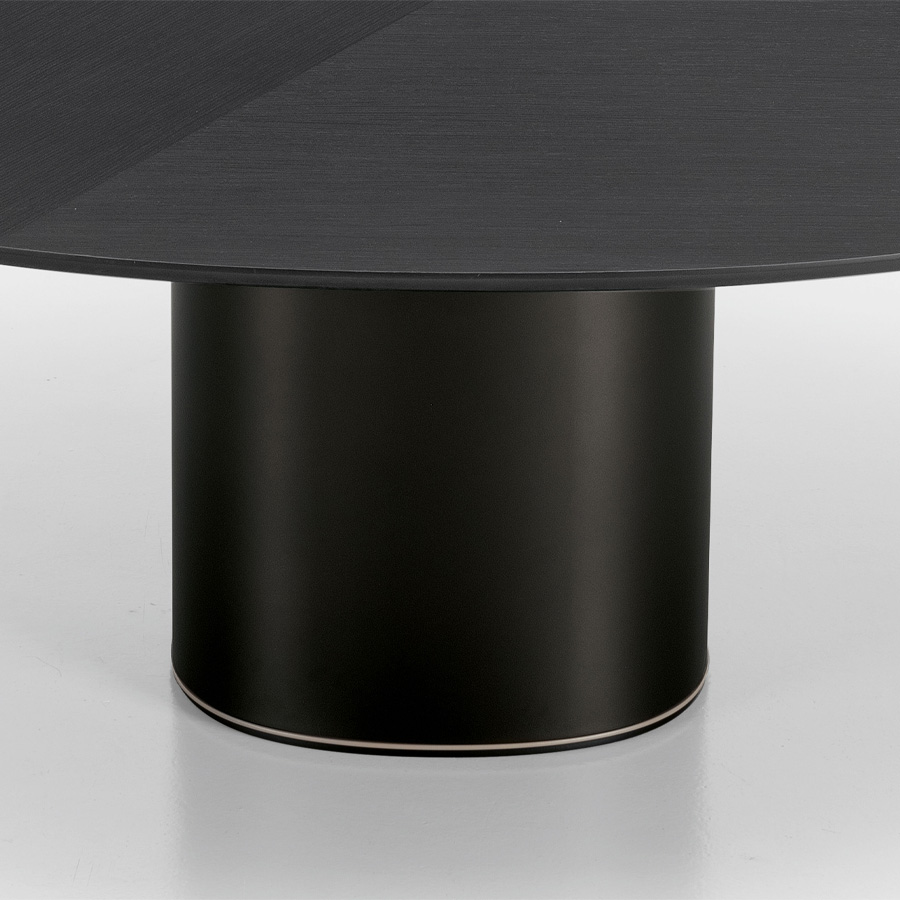 Kristalia Holo Pillar - Esstisch - Standfuß onyx schwarz - Tischplatte Eiche schwarz