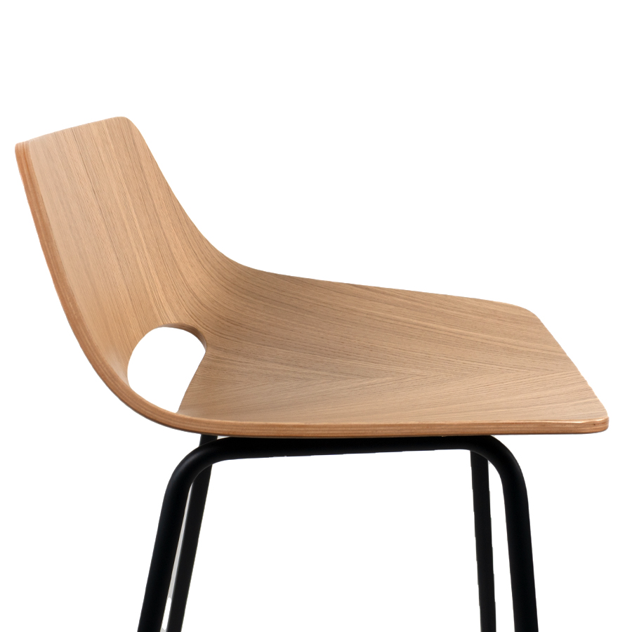 THONET S 661 H Barhocker | Edelholz Eiche klar lackiert | Gestell schwarz matt