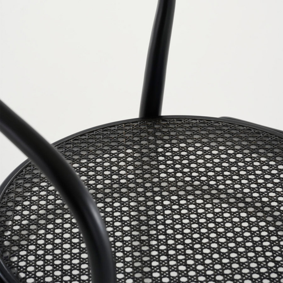 THONET 209 Bugholzarmlehnenstuhl Dark Melange | Rohrgeflecht-Sitz | Buche schwarz gebeizt
