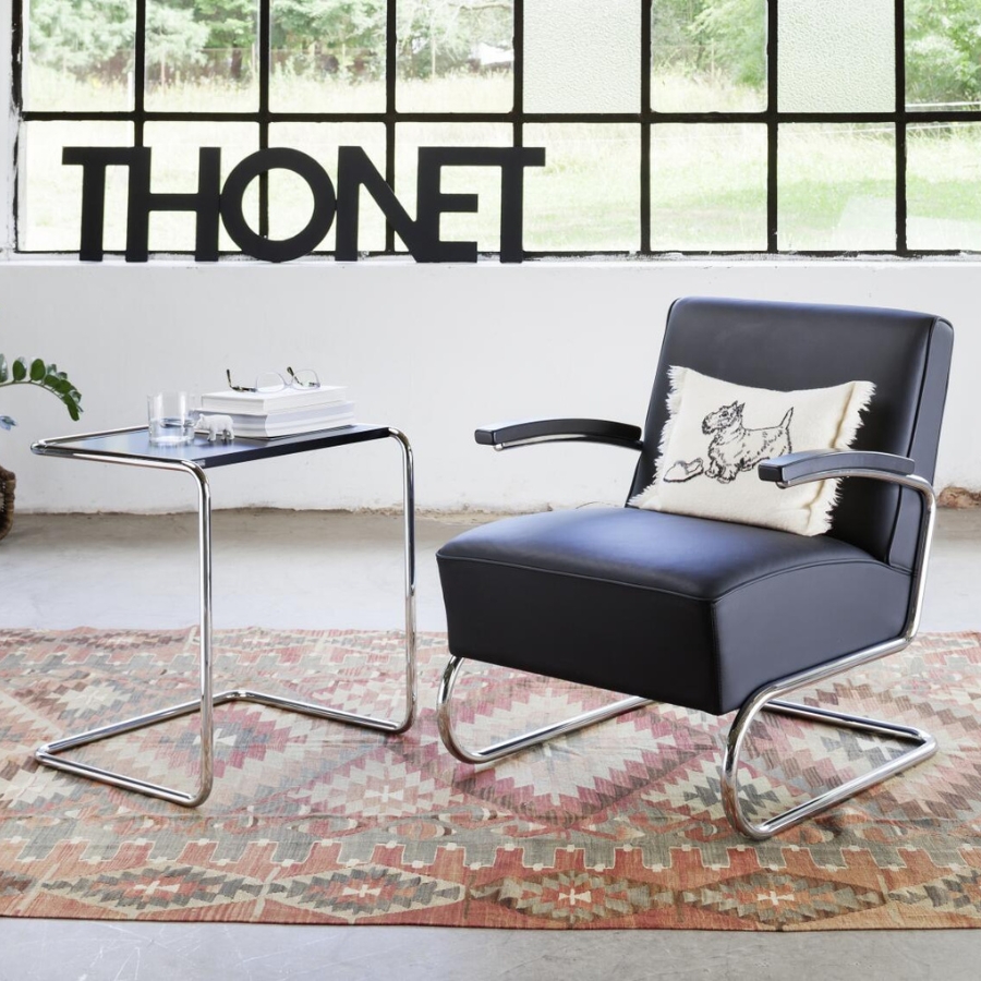 THONET S 411 Freischwinger Sessel mit Armlehnen | niedrige Rückenlehne | Leder schwarz