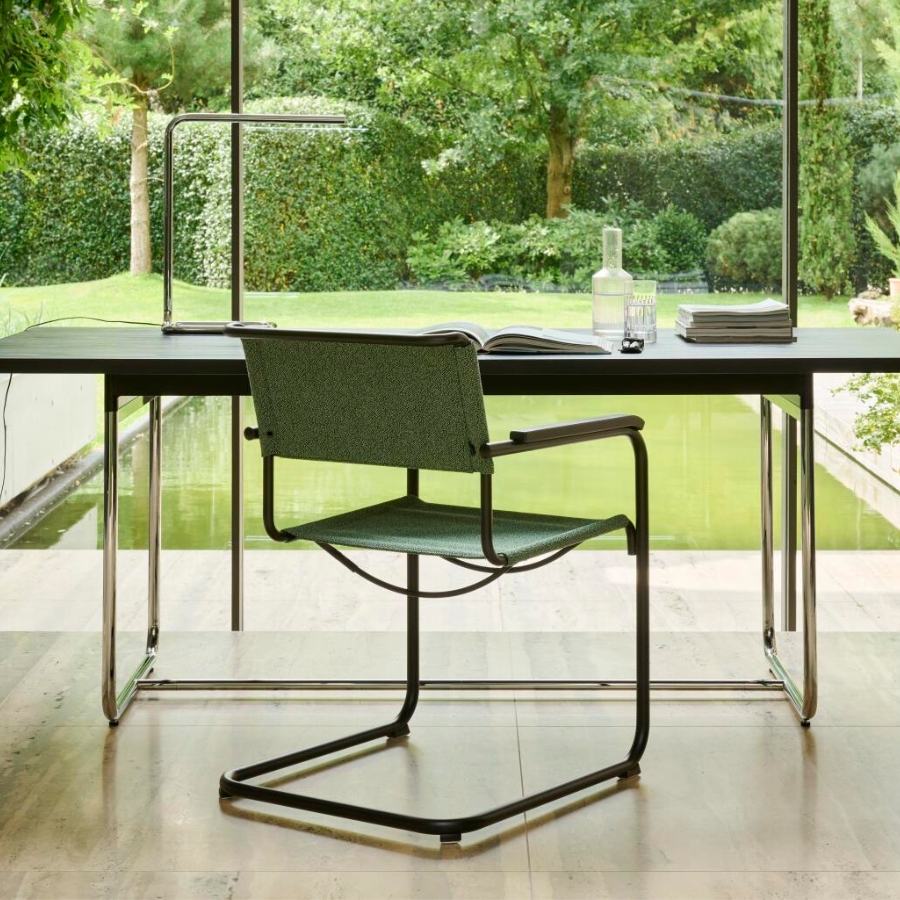 THONET Stahlrohr-Freischwinger S 34 V mit Armlehnen | Sitz u. Rücken Stoffmuster | Gestell schwarz