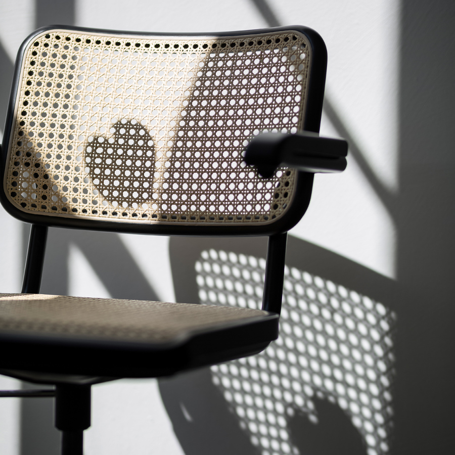THONET Drehsessel mit Armlehnen - Beispielbild