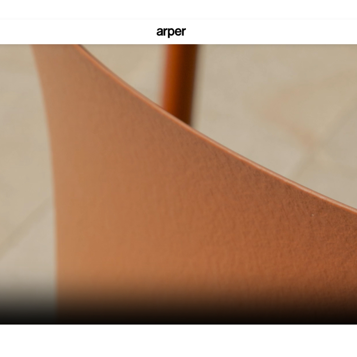 Arper Catifa RE -Farbe Rust