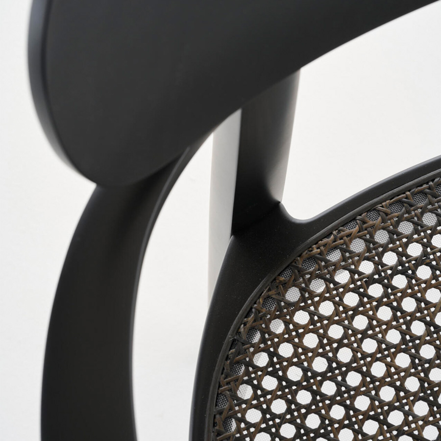 THONET 118 FV Holzstuhl Dark Melange mit Armlehnen | Rohrgeflecht-Sitz | Buche gebeizt schwarz