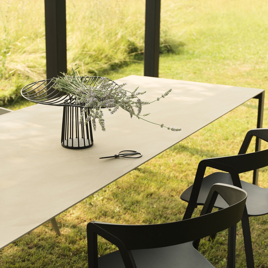 Kristalia Thin-K Tonmaterial Argilla Esstisch | Gartentisch | Konfigurator