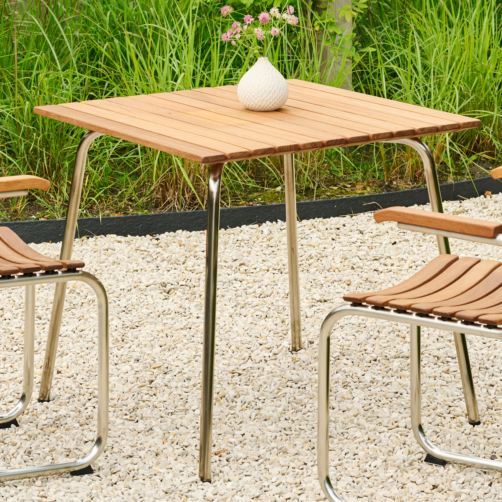Thonet_Gartentisch