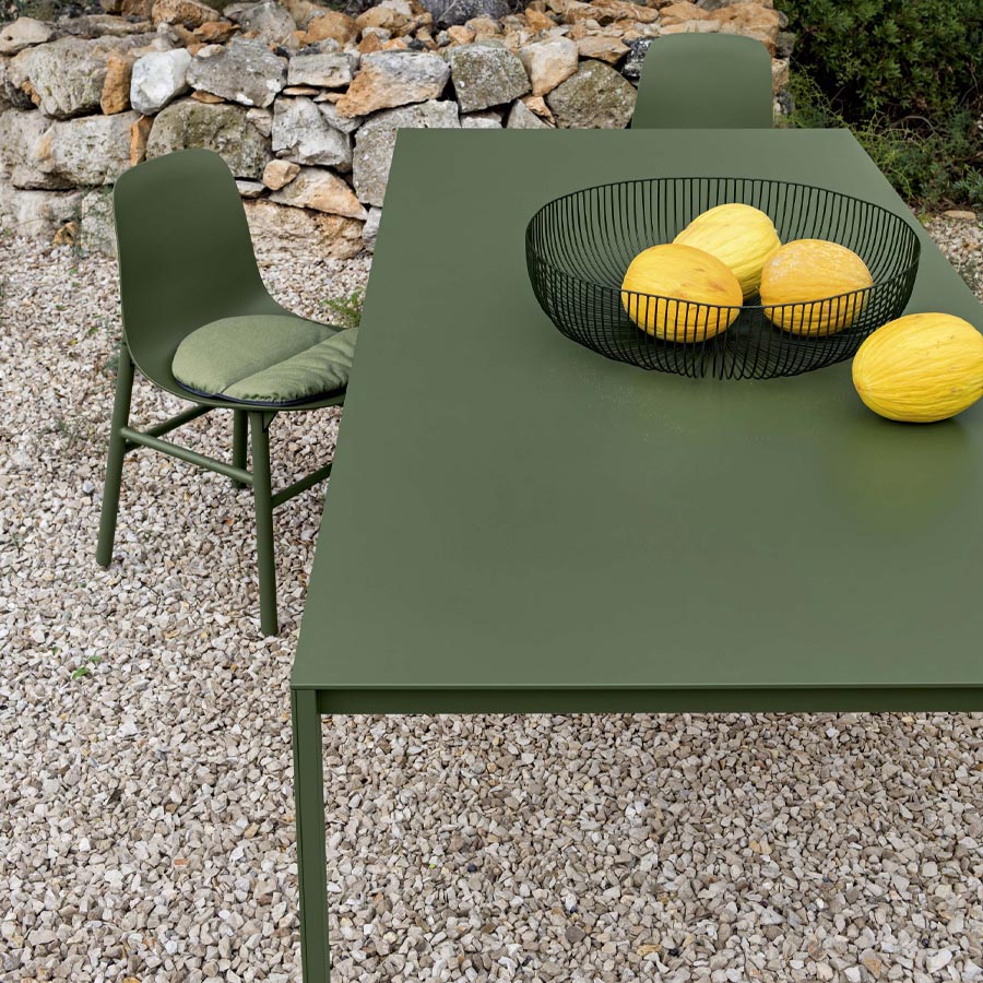 Kristalia Thin-K Aluminium Esstisch | Gartentisch | Olivgrün | Ansicht von oben